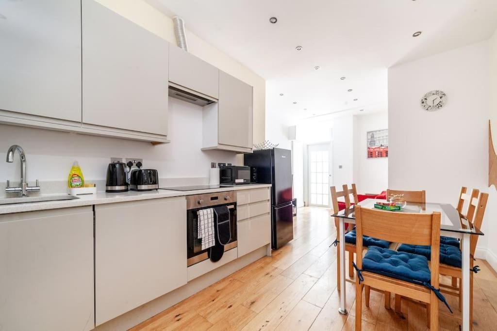 Spacious Retreat 2-Bed In Popular Camden Town London Ngoại thất bức ảnh